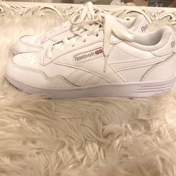 Reebok Shoes - Reebok classics